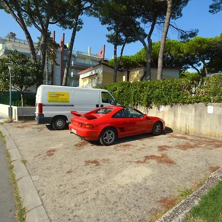 Flat In Lignano Pineta * 利尼亚诺萨比亚多罗